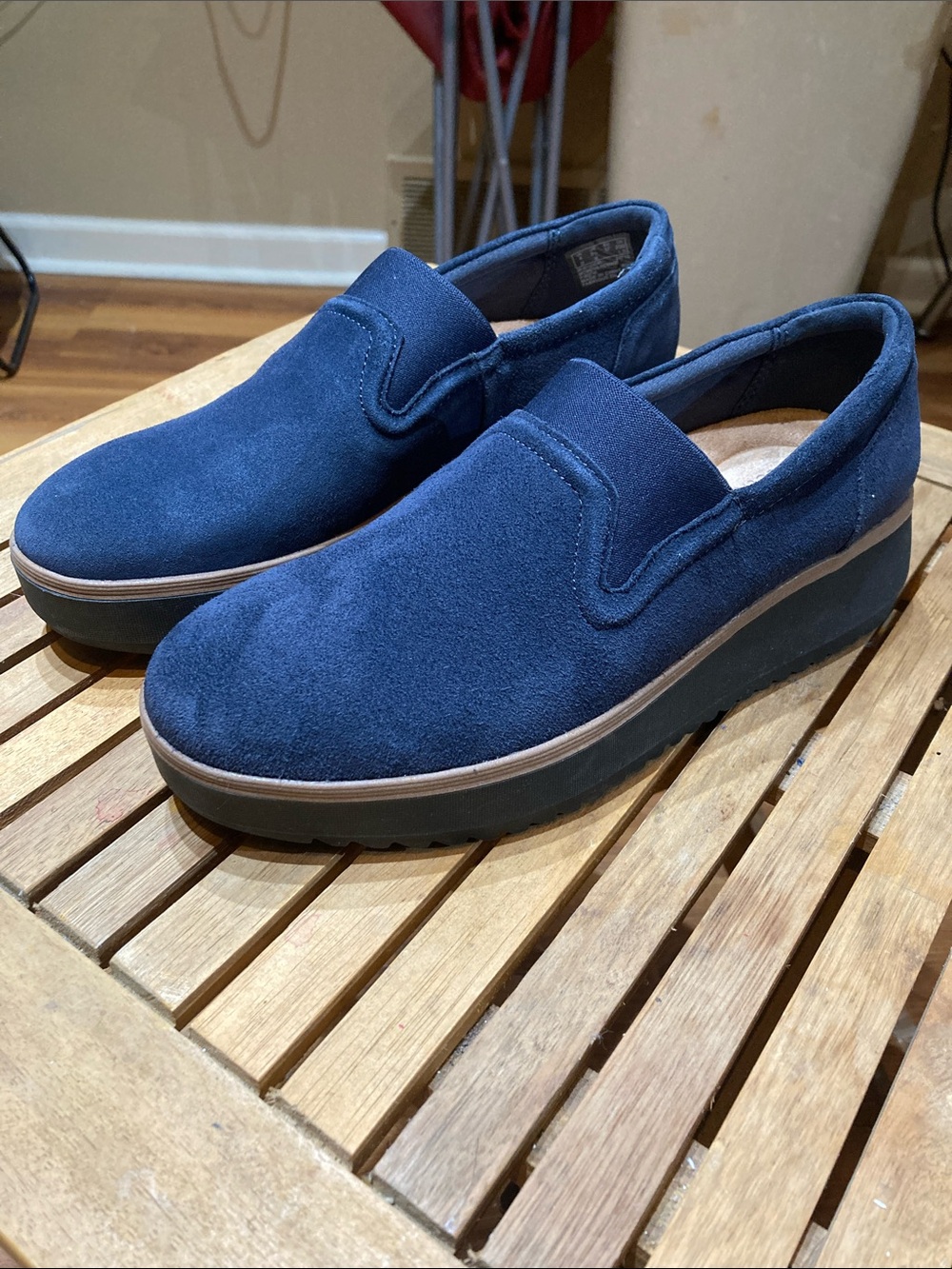 CLARKS Zylah Sky Suede Loafers - Women’s Size 6.5 Navy - Comfort